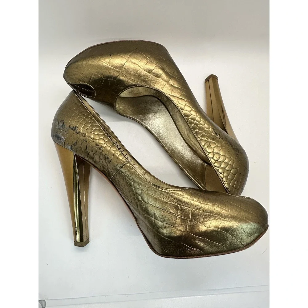 Casadei Made In Italy Croc Embossed Gold Leather Peep‎ toe Pumps 7